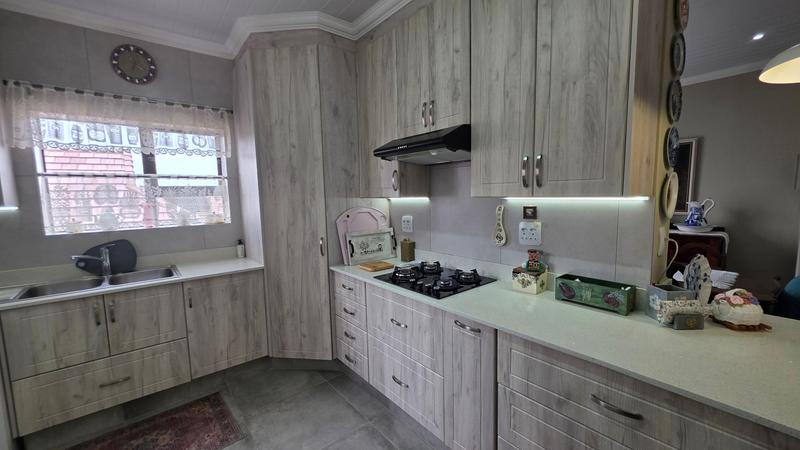 2 Bedroom Property for Sale in Dana Bay Western Cape